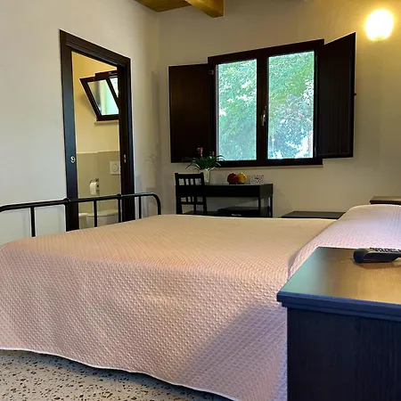 Azienda Agrituristica Il Pago Lantgård *